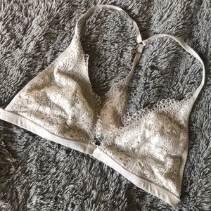 Victoria’s Secret white Bra-let *never worn* sz L